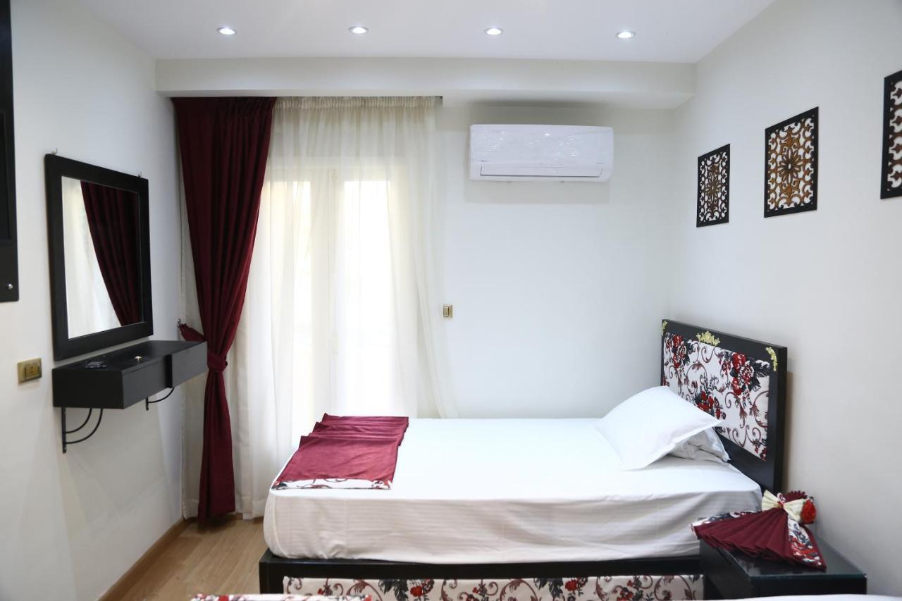 Hotel Ambiance *